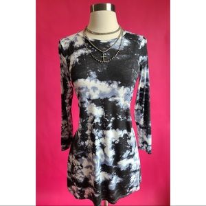 Acidic Wash Shirt with 3/4 Sleeves